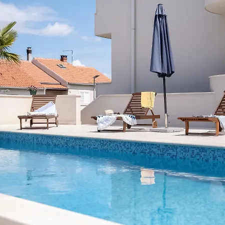 2 Pools-4 By Interhome *