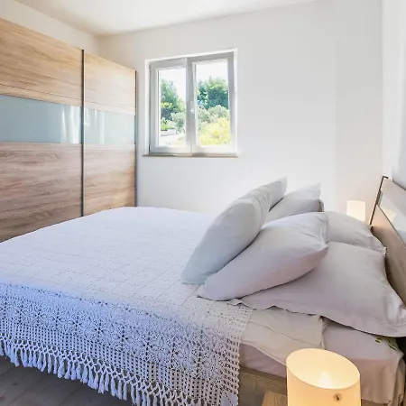 شقة 2 Pools-4 By Interhome سوتيفان