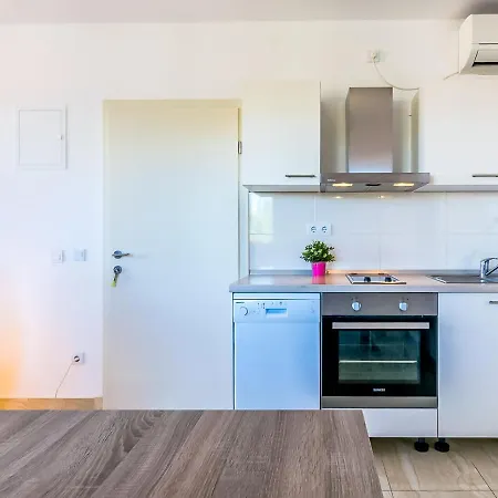 2 Pools-4 By Interhome Apartman