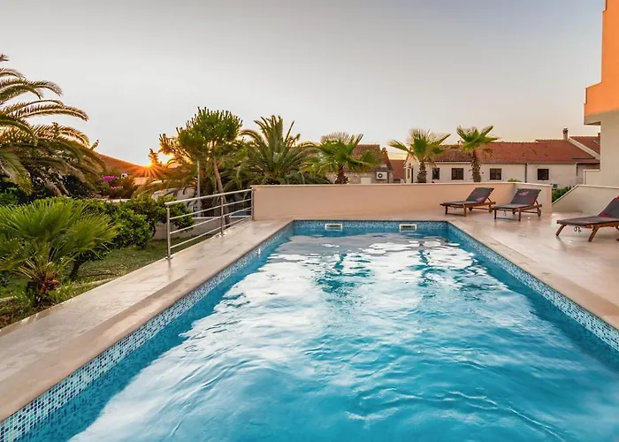 דירה 2 Pools-4 By Interhome סוטיבאן
